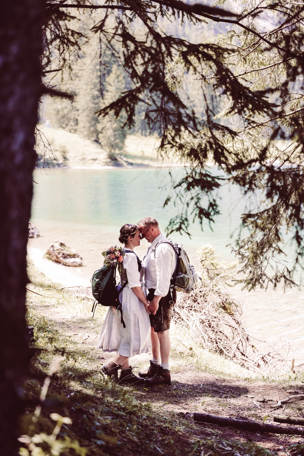 Hochzeitsfotografin_Vilsalpsee_Elopement_Tannheim.jpg